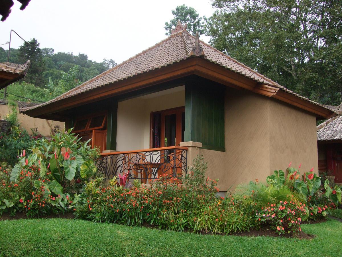 Strawberry Hill Hotel & Restaurant Bedugul  Buitenkant foto