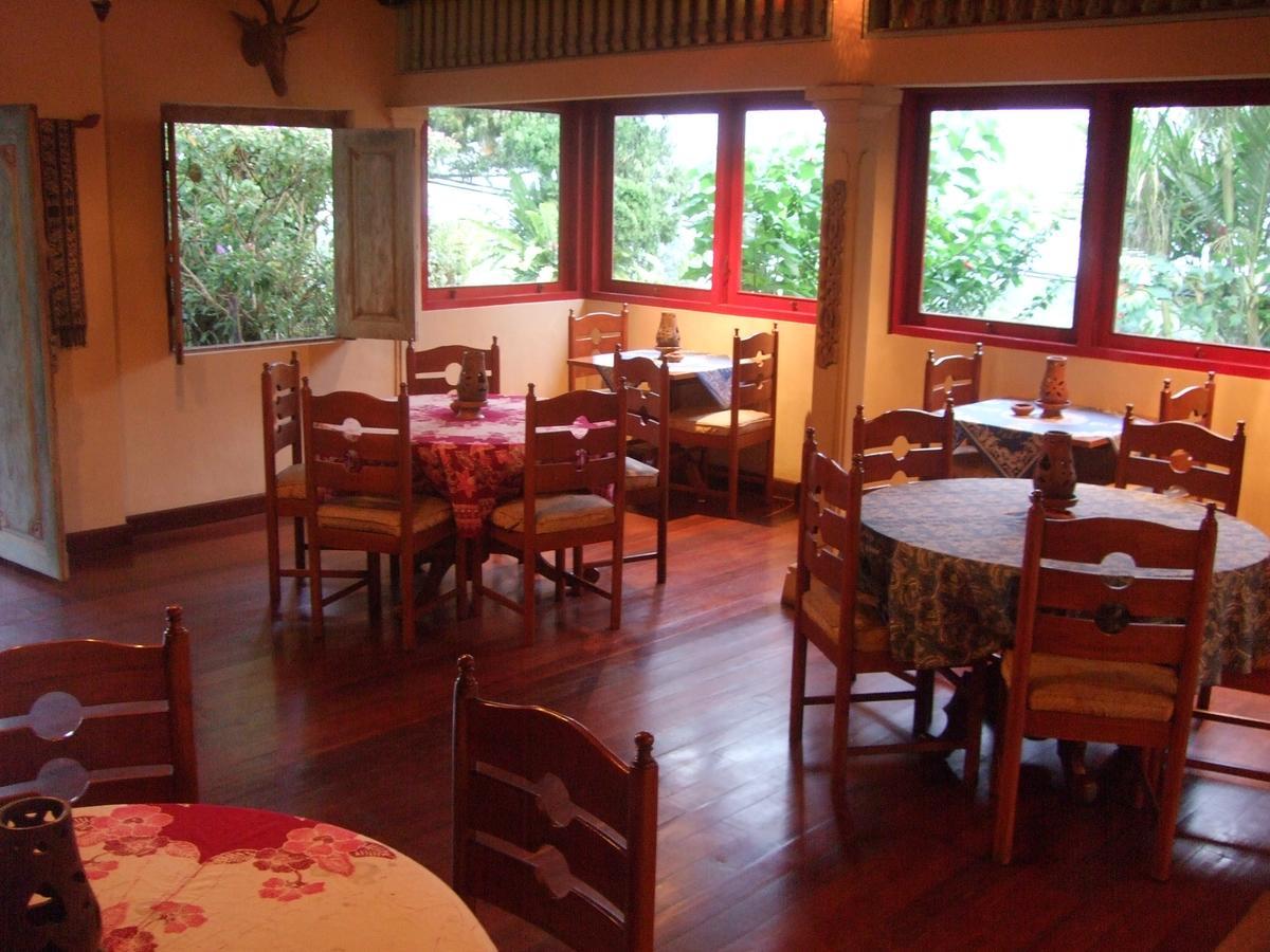 Strawberry Hill Hotel & Restaurant Bedugul  Buitenkant foto