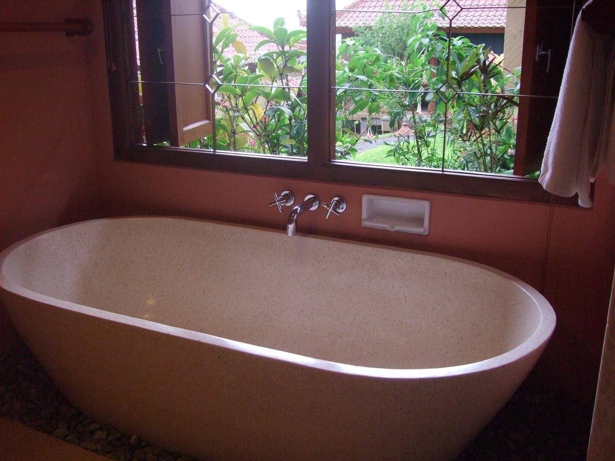 Strawberry Hill Hotel & Restaurant Bedugul  Buitenkant foto